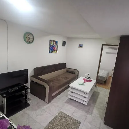 Apartmani Konjic * コニツ